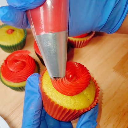 Signature Christmas Cupcakes — A Holiday You Can Taste